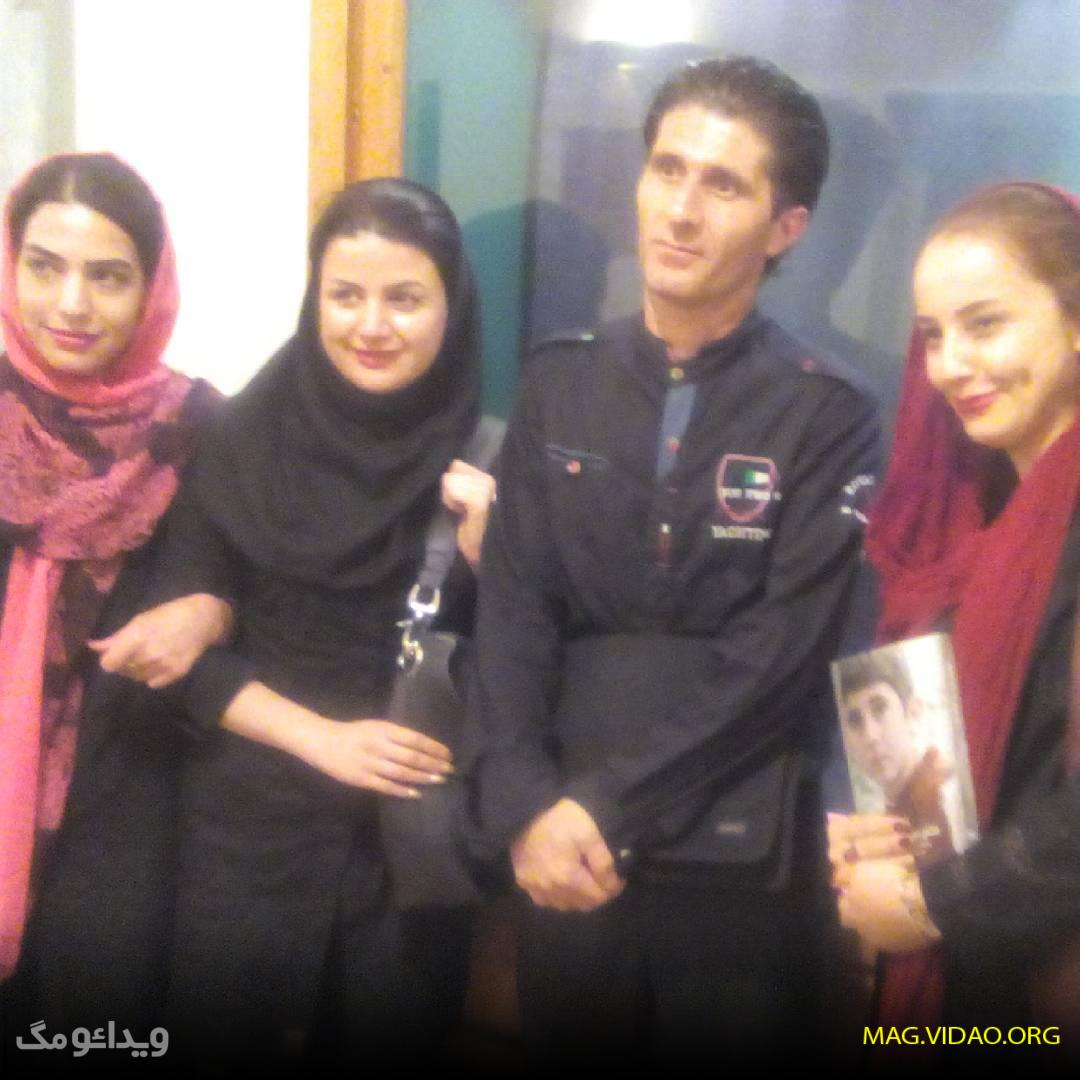 بیوگرافی بابک احمدپور بازیگر فیلم خانه دوست کجاست 19