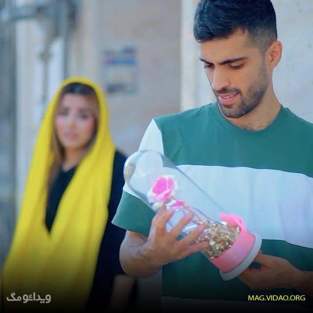 بیوگرافی محمد امینی «مستر چشمک» بلاگر اینستاگرامی 19
