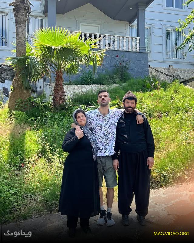 بیوگرافی محمد امینی «مستر چشمک» بلاگر اینستاگرامی 3