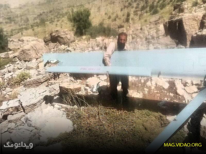 لحظه شکار شدن لاشه‌ی یک پهپاد اسرائیلی هرمس توسط مرد روستایی + ویدو 4